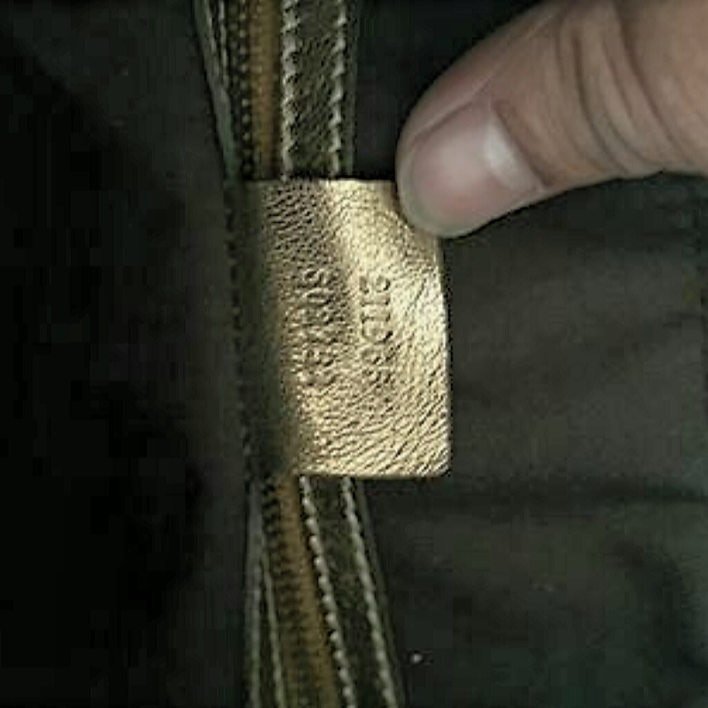 Gucci purse - Picture 4 of 4